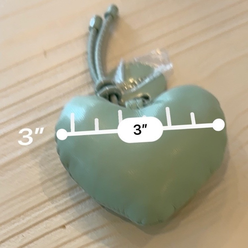 Steve Madden Heart Bag Charm Puffy Faux Leather Sage Green Keychain Accessory - Picture 2 of 4